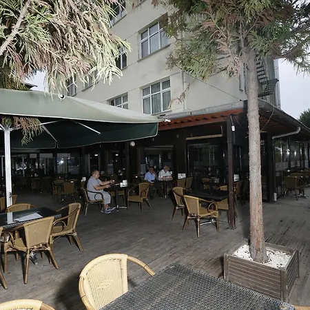 Couette-café Farabi *